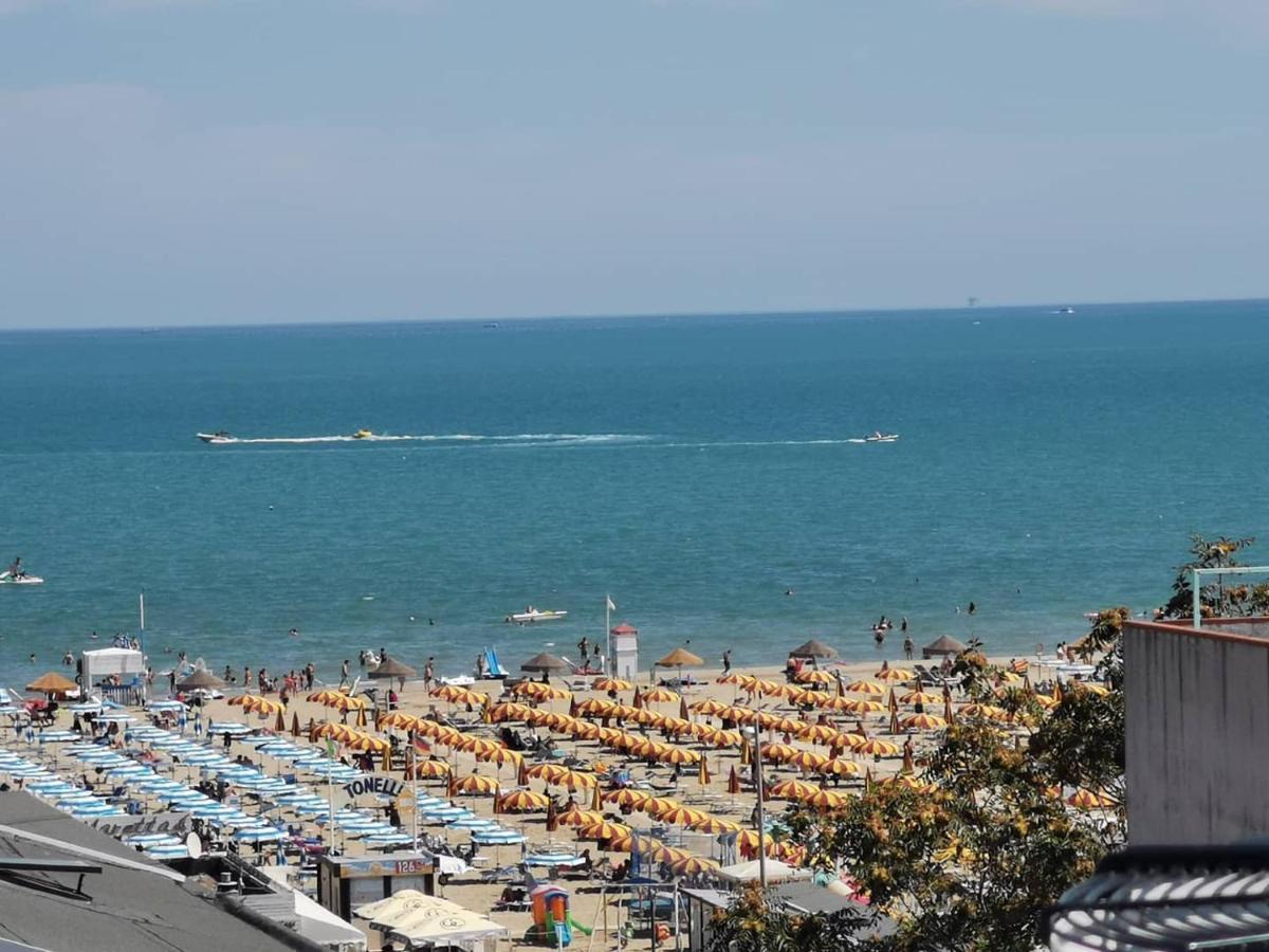 B&B Primrose Residence Hotel Римини Екстериор снимка