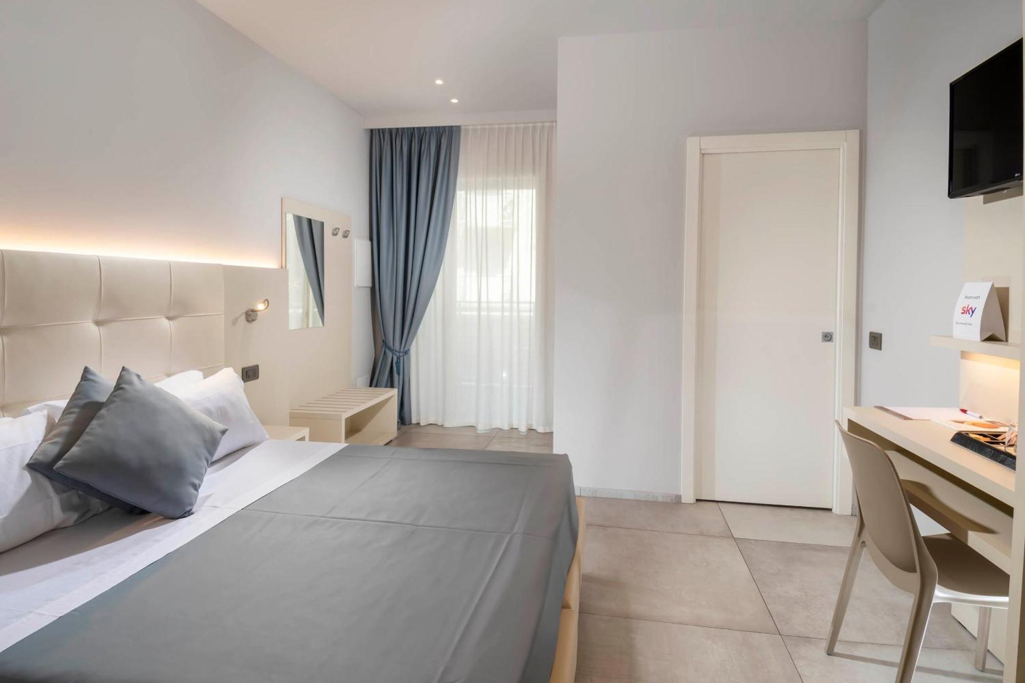 B&B Primrose Residence Hotel Римини Екстериор снимка