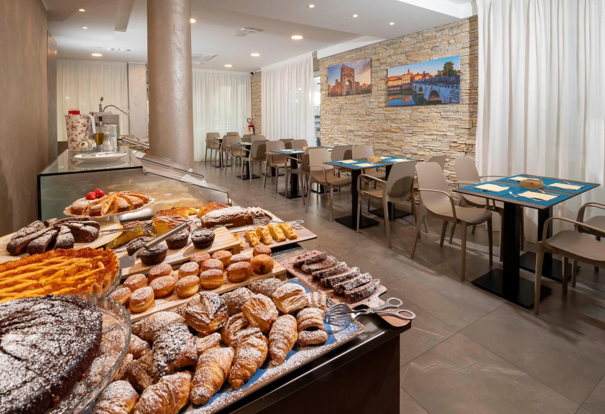 B&B Primrose Residence Hotel Римини Екстериор снимка